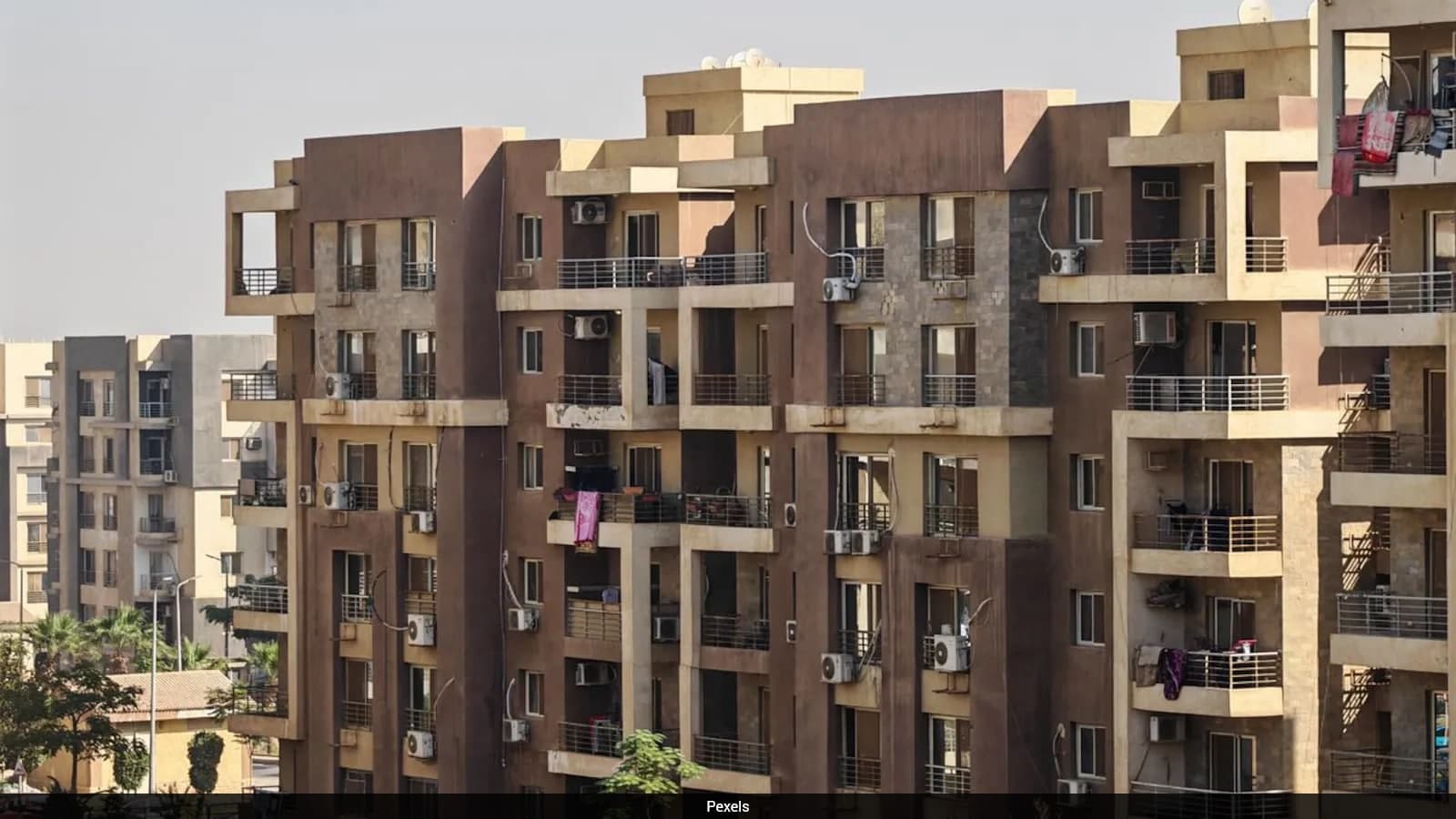 दिल्ली-एनसीआर में किरायेदारों से 'एंट्री और एग्जिट फीस' वसूल रहे आरडब्ल्यूए, जानिए क्या हैं नियम और कहां करें शिकायत