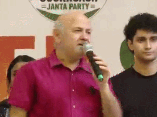 जंतर-मंतर पर बरसे मनीष सिसोदिया, सोनम वांगचुक के मुद्दे पर केंद्र सरकार पर साधा निशाना