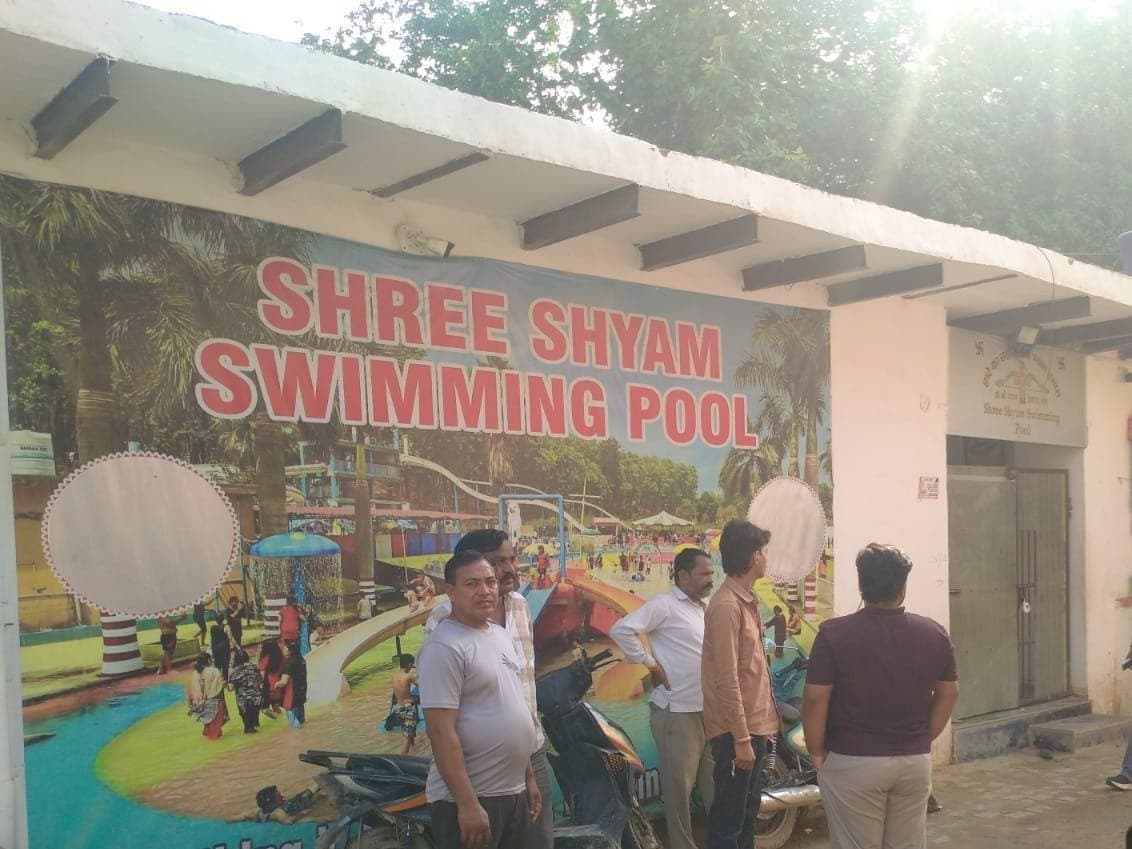 गुरुग्राम: आयुध डिपो के प्रतिबंधित क्षेत्र में चल रहा अवैध स्विमिंग पूल सील, नगर निगम की कार्रवाई