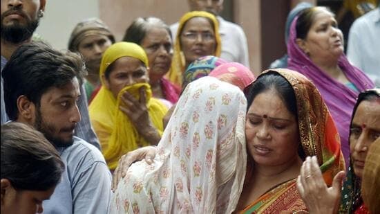 दिल्ली-एनसीआर के गाजियाबाद में संपत्ति विवाद को लेकर दो बेटों ने माता-पिता की हत्या की, दोनों गिरफ्तार