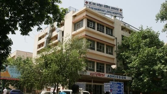 जंतर-मंतर प्रदर्शन में घायल 21 वर्षीय युवती की हालत में सुधार, आरएमएल अस्पताल ने वेंटिलेटर से हटाया