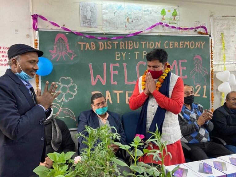 ऑनलाइन शिक्षा पाने में बच्चों को कोई बाधा नहीं आए: संजीव झा