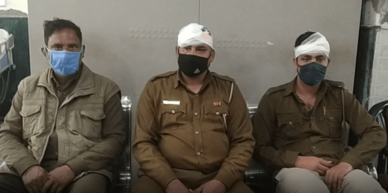 फरीदाबाद में माफियाओं ने किया पुलिस पर हमला