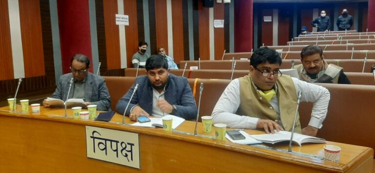 North MCD-बजट चर्चा में कांग्रेसी दल के नेता मुकेश गोयल ने दिया भाजपा का साथ – विकास गोयल
