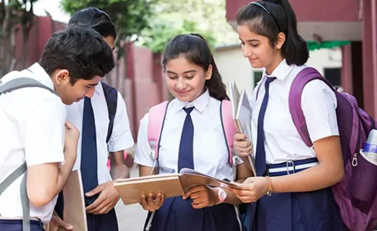 मेधावी छात्रों को अब मिलेगी 5000 रुपये की छात्रवृत्ति