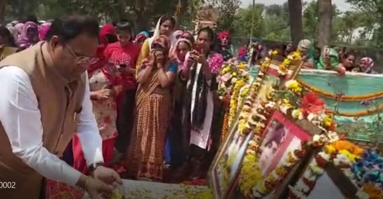 फरीदाबाद में शहीद पैरा कमांडो संदीप की मूर्ति का किया गया  अनावरण