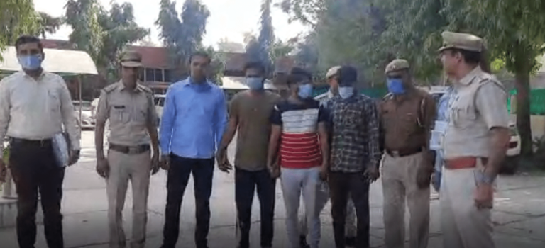 डेबिट कार्ड से लाखों रुपय की ठगी करने वालों का हुआ पर्दाफाश