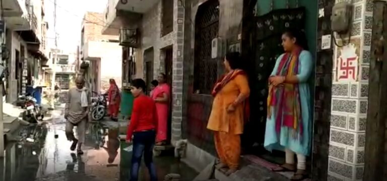 फरीदाबाद में एक बहू ने लगाई पीएम मोदी और सीएम खट्टर गुहार