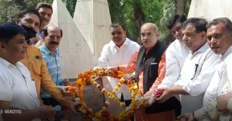 फरीदाबाद के मंत्री मूलचंद शर्मा ने शहीदों की शहादत को किया नमन
