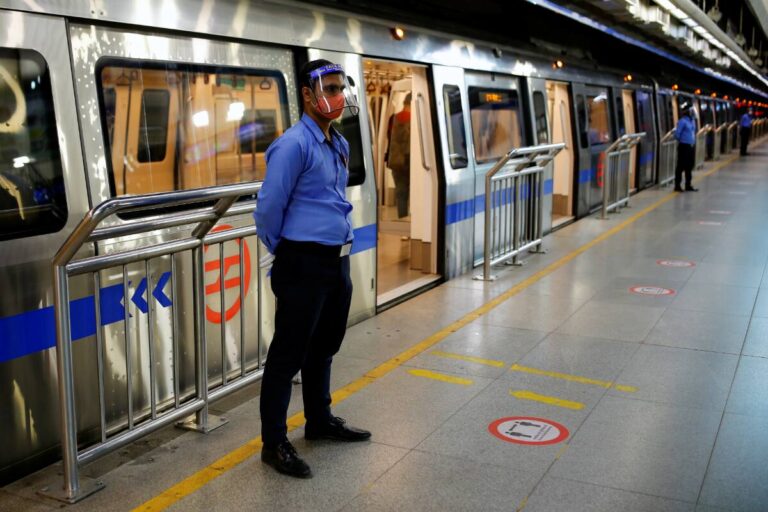 कोरोना को देखते हुए दिल्‍ली मेट्रो की बढ़ेगी क्षमता