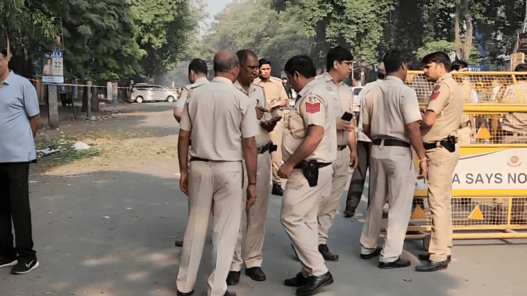 दिल्ली में नकली घी-नमक फैक्ट्री का भंडाफोड़, क्राइम ब्रांच की बड़ी कार्रवाई