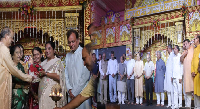 आदर्श रामलीला कमेटी का भूमिपूजन : राहत के वादे, डीडीए की परेशानियों पर उठे सवाल