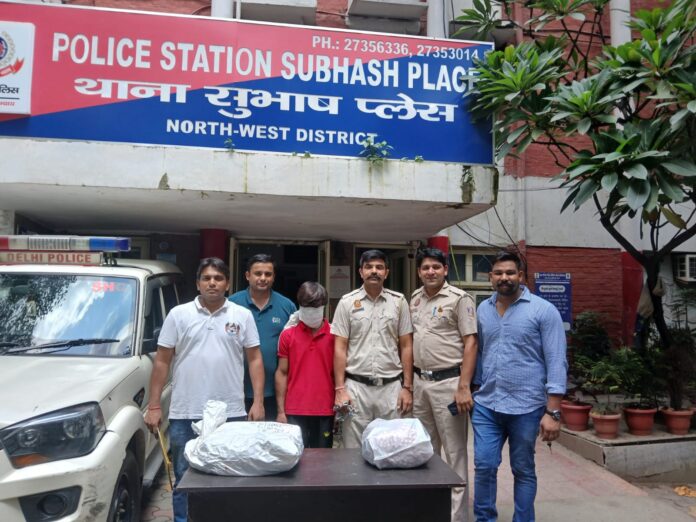 NSP मेट्रो डकैती का खुलासा: 21 वर्षीय आरोपी गिरफ्तार, कट्टा और बैग बरामद