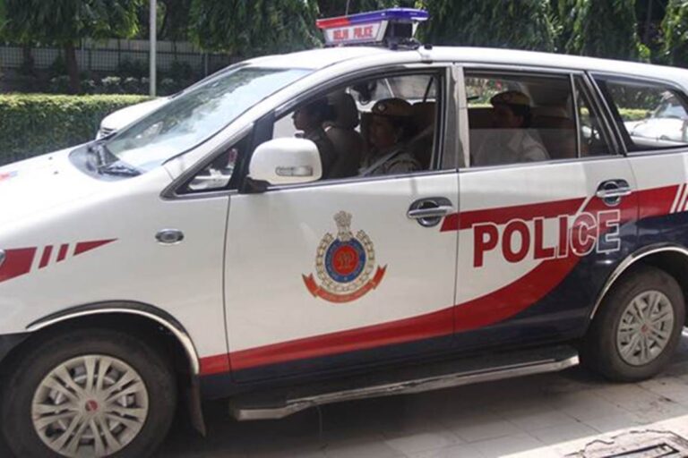 नशे में धुत महिला कार चालक ने कांस्टेबल को मारी टक्कर, निजी कंपनी की अधिकारी निकली आरोपी, दिल्ली पुलिस ने की सख्त कार्रवाई