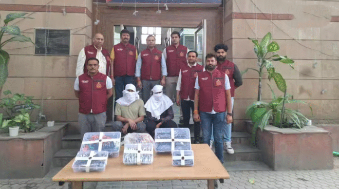 दिल्ली क्राइम ब्रांच का मेरठ में बड़ा एक्शन: अवैध हथियार फैक्ट्री का भंडाफोड़; खालिस्तानी कनेक्शन और 'पेन पिस्टल' का जखीरा बराम