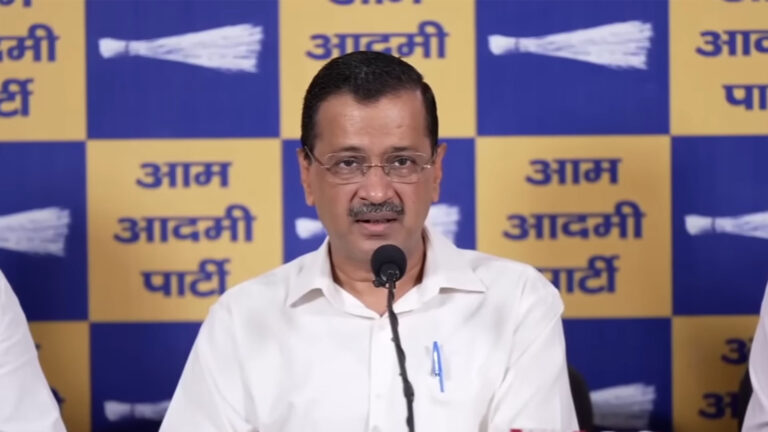 LPG Crisis: केजरीवाल का मोदी सरकार पर हमला, कहा– एक फैसले से 1 करोड़ लोगों की गई नौकरी