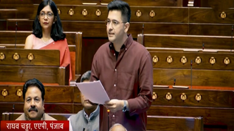 राघव चड्ढा का ‘डिजिटल स्ट्राइक’: बचा हुआ इंटरनेट डेटा न हो बेकार; संसद में उठाई डेटा रोलओवर और ट्रांसफर की मांग