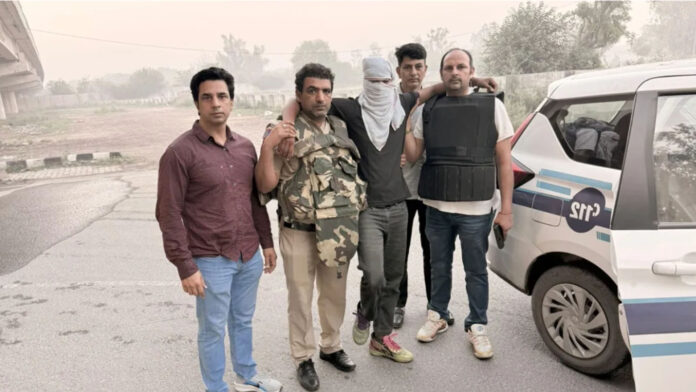 दिल्ली में 'ऑपरेशन लंगड़ा' का असर: द्वारका में लगरपुरिया गैंग के शूटरों से पुलिस की मुठभेड़; टारगेट किलिंग की बड़ी साजिश नाकाम