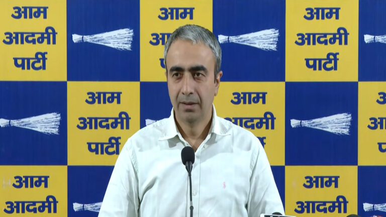 महंगाई का ‘बम’: “चुनाव खत्म होते ही फटेगा घरेलू गैस का गुब्बारा”—अनुराग ढांडा का भाजपा पर तीखा हमला; ईशुदान गढ़वी की गिरफ्तारी पर भड़का गुस्सा