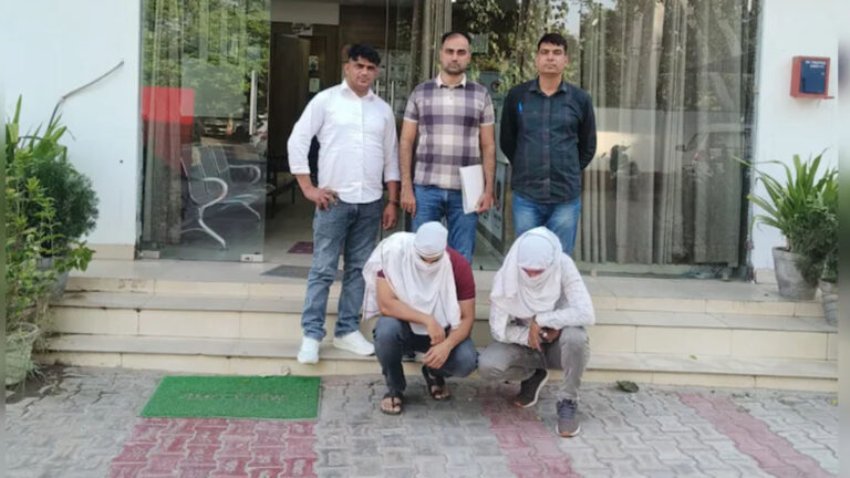 दिल्ली में 16 करोड़ का साइबर महाघोटाला: 35 फर्जी कंपनियों का नेटवर्क, 8 दिनों में खपाया करोड़ों का काला धन; 2 गिरफ्तार