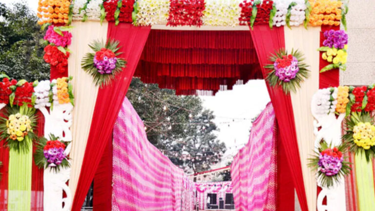 दिल्ली में ‘खूनी’ मेहंदी: दूल्हे की सनकी प्रेमिका ने होने वाली दुल्हन पर फेंका तेजाब; शादी से 4 दिन पहले खुशियां मातम में बदलीं