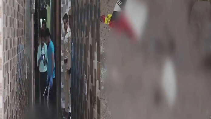 दिल्ली में बेखौफ बदमाश: सुल्तानपुरी में 19 साल के युवक की चाकू मारकर हत्या; AAP ने कानून-व्यवस्था पर घेरा, बोली— 