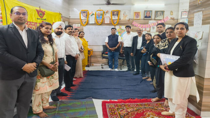 दिल्ली: वंचित और श्रमिक वर्गों तक न्याय पहुँचाने के लिए अधिवक्ता परिषद की अनूठी पहल