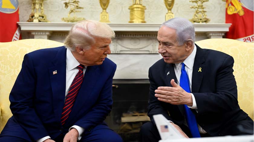 G7 सम्मेलन के दौरान अमेरिकी राष्ट्रपति डोनाल्ड ट्रंप मीडिया से बातचीत करते हुए।