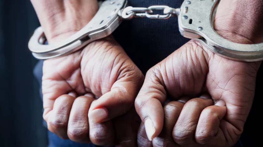 दिल्ली पुलिस EOW द्वारा गोल्ड इन्वेस्टमेंट स्कीम में 1.24 करोड़ की ठगी