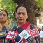 दिल्ली के वज़ीरपुर में बीजेपी विधायक और पार्षद के बीच कार्यक्रम के दौरान हुए कथित झगड़े और हाथापाई का प्रतीकात्मक दृश्य।