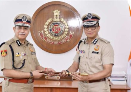 दिल्ली पुलिस कमिश्नर अनुराग कुमार ने भ्रष्टाचार पर जीरो टॉलरेंस की चेतावनी दी।