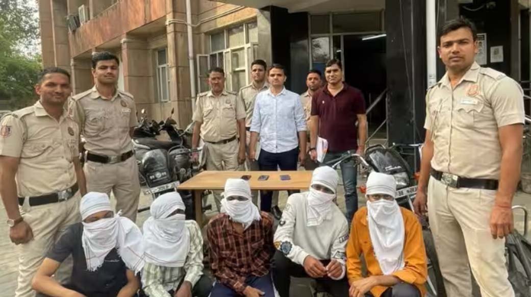तिमारपुर फर्जी लूट मामले में पुलिस कार्रवाई।