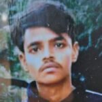 शास्त्री पार्क के DDA पार्क में युवक का शव मिलने के बाद जांच करती दिल्ली पुलिस