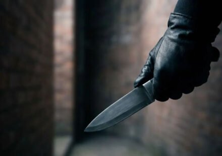 बदरपुर में प्रेम प्रसंग को लेकर 17 वर्षीय नाबालिग की चाकू मारकर हत्या, 3 आरोपी गिरफ्तार।