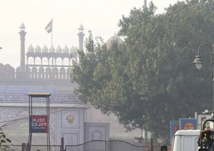15 अगस्त की तैयारियों के चलते एक महीने के लिए बंद रहेगा दिल्ली का लाल किला।