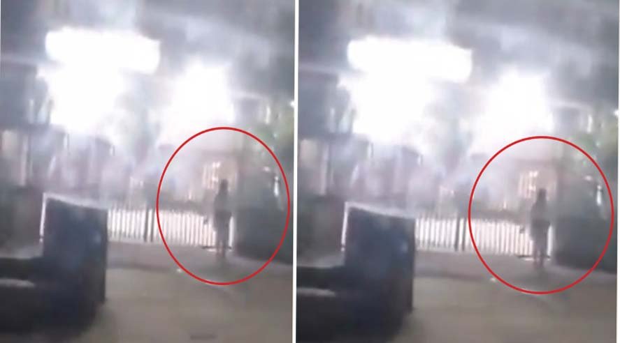 दिल्ली के जहांगीरपुरी में महिला से जुड़े मामले की जांच करती पुलिस की सांकेतिक तस्वीर।